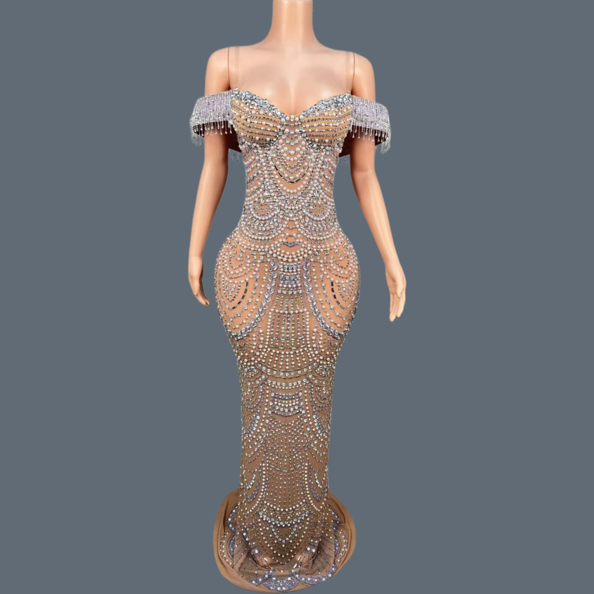 Women Formal Wear Photoshoot - Luxe elegante formele strapless lange jurk
