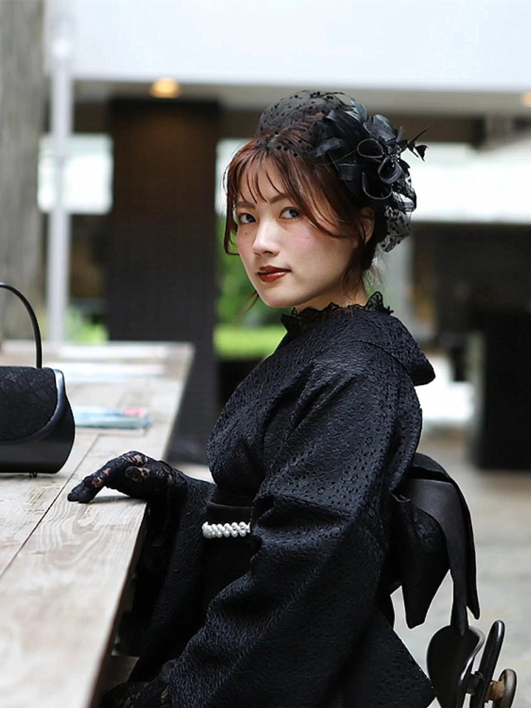 Elegante kantkimono - Japanse  - Women Formal Wear Designers recensie en prijs