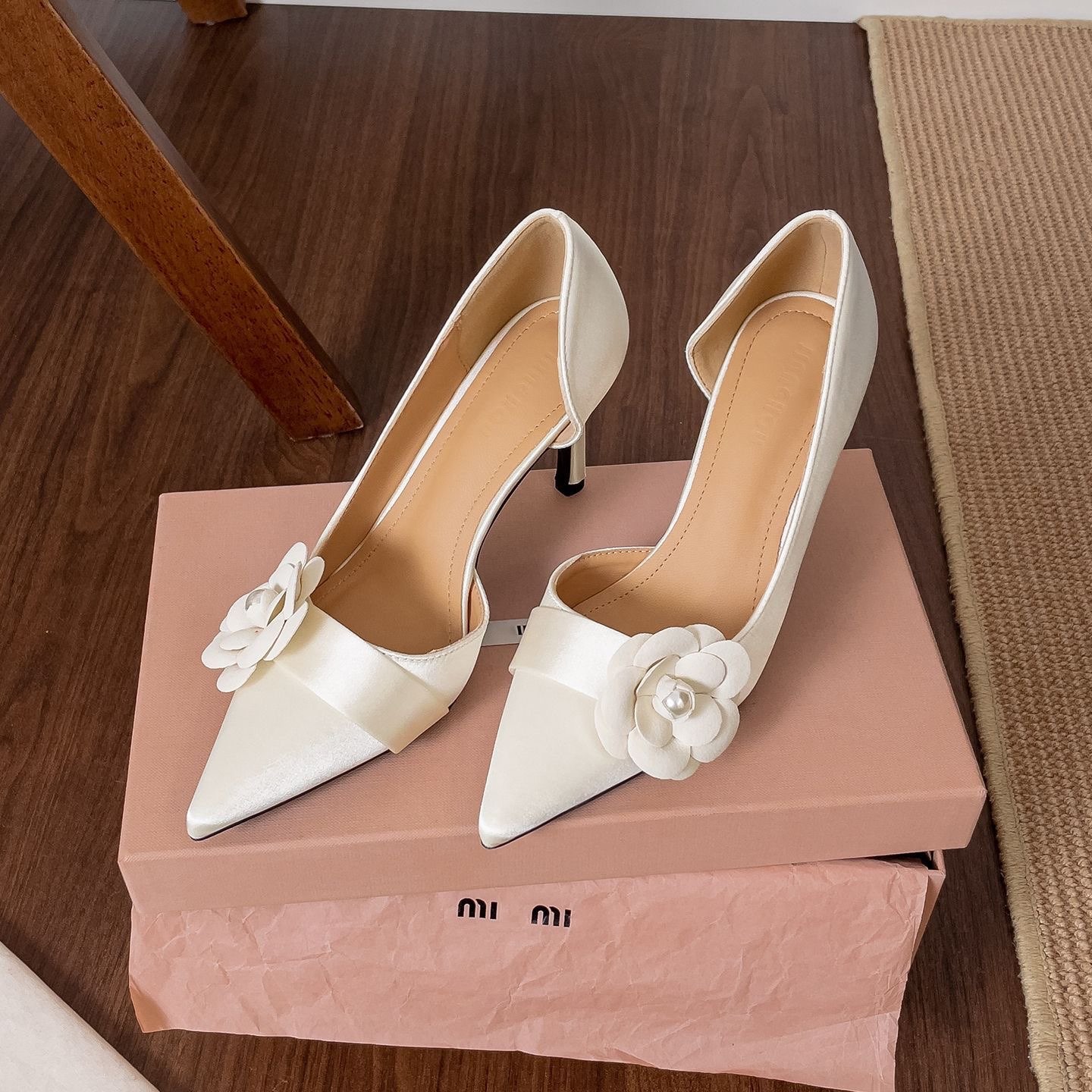 Satijnen spitse stiletto pumps - Women Formal Wear On Sale recensie en prijs